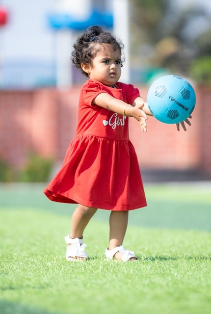一场科技感满满的中学生足球赛.